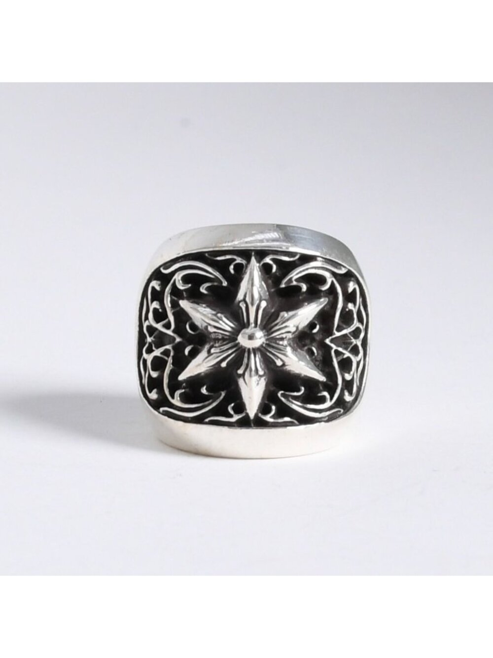 Chrome Hearts Classic Oval Star Sterling